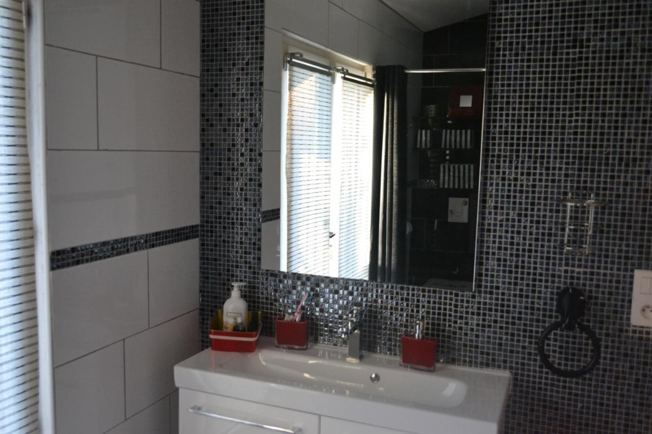 Suite 30 M2 Ideale Pour 2 Personnes Flassans-sur-Issole Екстер'єр фото