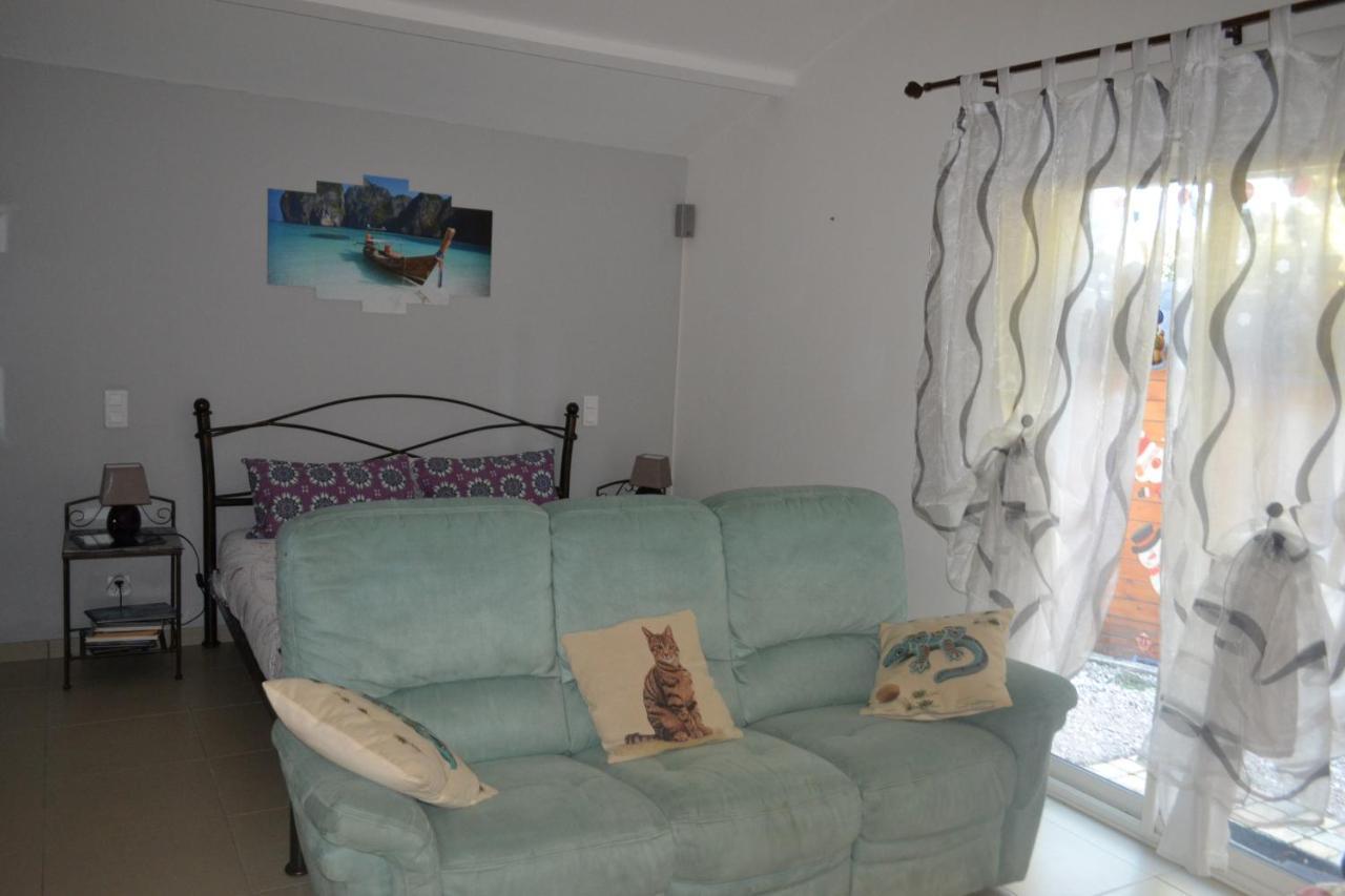 Suite 30 M2 Ideale Pour 2 Personnes Flassans-sur-Issole Екстер'єр фото